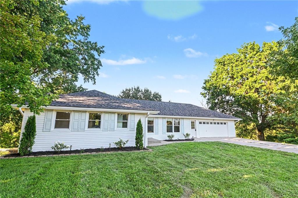 1500 Ridgeview Rd, Liberty, MO 64068
