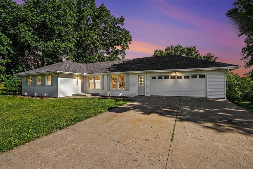 1500 Ridgeview Rd, Liberty, MO 64068