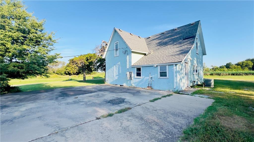 22719 Quivira Rd, Bucyrus, KS 66013