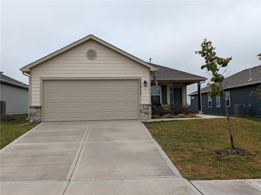 20312 W 193rd Ln, Spring Hill, KS 66083