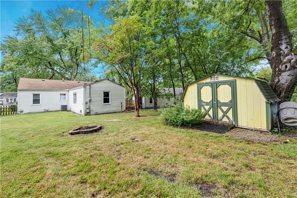 11416 W 67th Ter, Shawnee, KS 66203