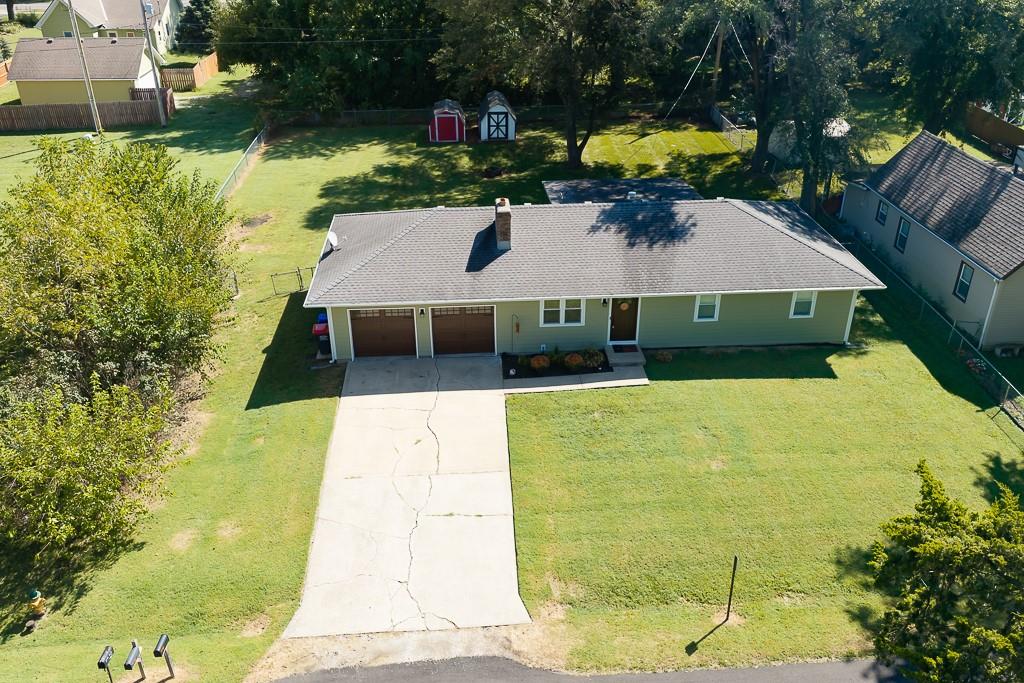 2951 N 155th Ter, Basehor, KS 66007