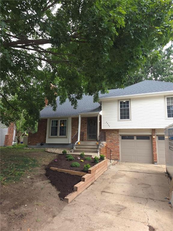 5527 Westgate St, Shawnee, KS 66216
