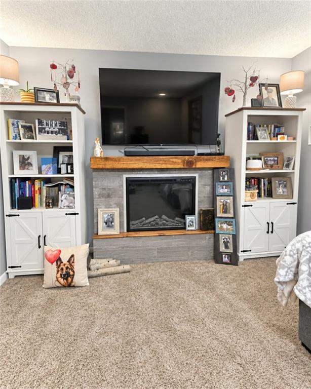 1950 Safari Dr, St Joseph, MO 64506