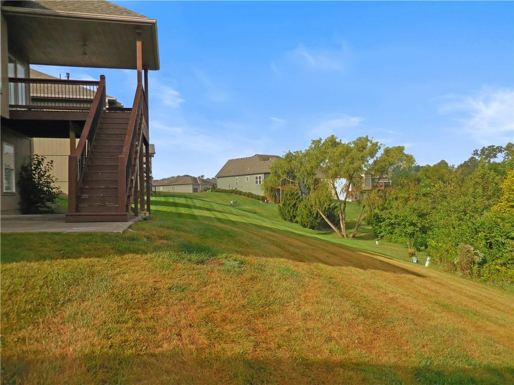 1446 Brompton Ln, Raymore, MO 64083