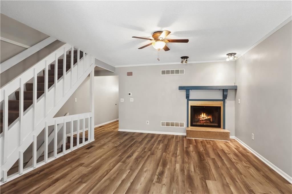 9926 N Cherry Dr, Kansas City, MO 64155