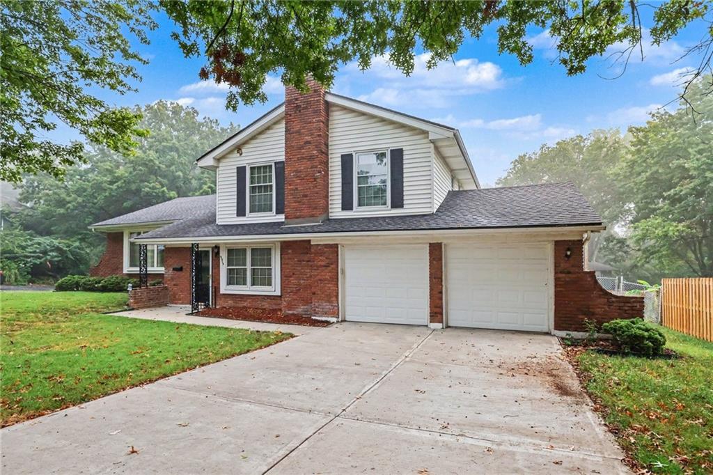 9915 Belleview Ave, Kansas City, MO 64114