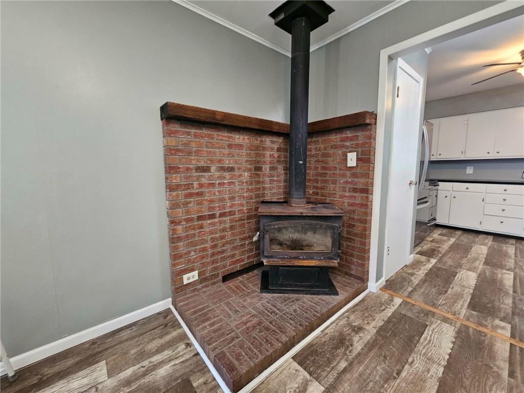 112 W Walnut St, Girard, KS 66743