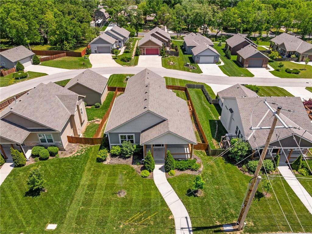 8435 Ottawa St, De Soto, KS 66018