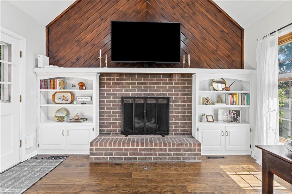 507 SE Adobe Dr, Lee's Summit, MO 64063