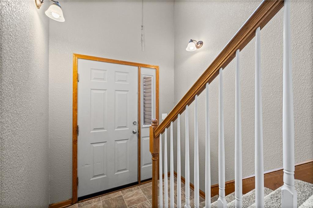 1626 NW Garrett Dr, Blue Springs, MO 64015