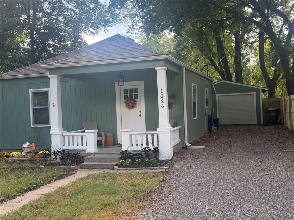 1226 Almira St, Lawrence, KS 66044