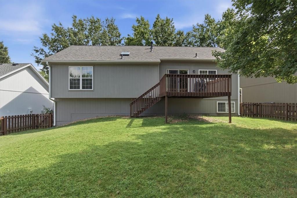 22010 W 51st Ct, Shawnee, KS 66226