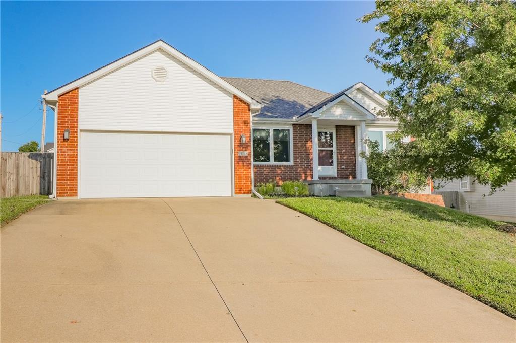 703 Sierra Ave, Warrensburg, MO 64093