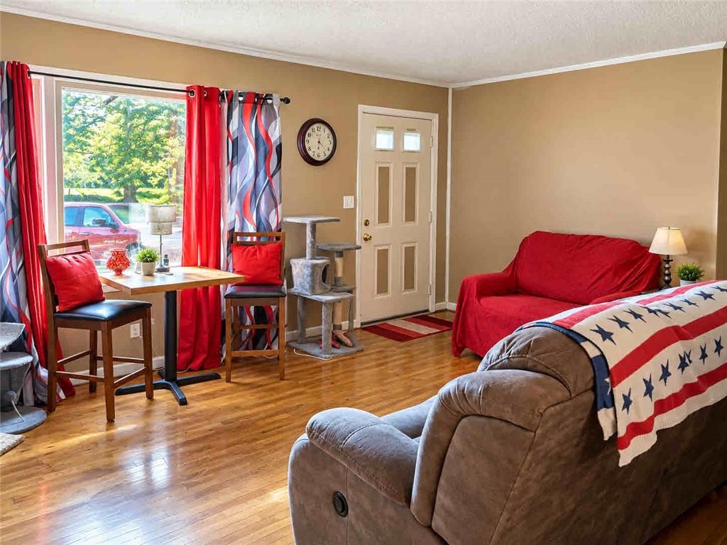 5904 E 84th St, Kansas City, MO 64138