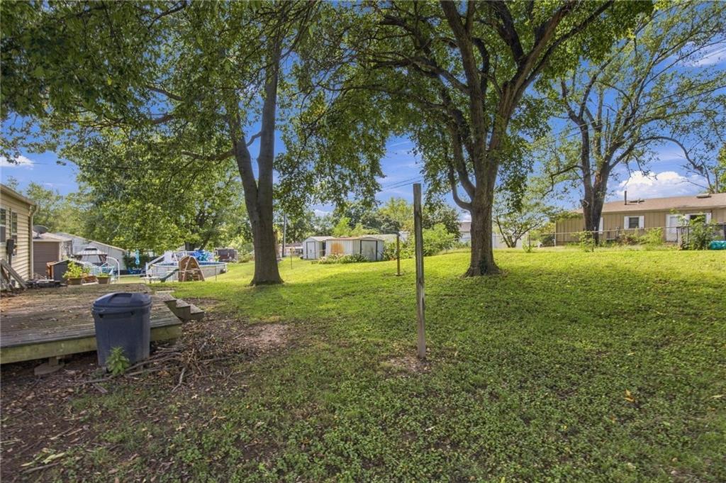 316 N Geronimo Dr, Independence, MO 64056