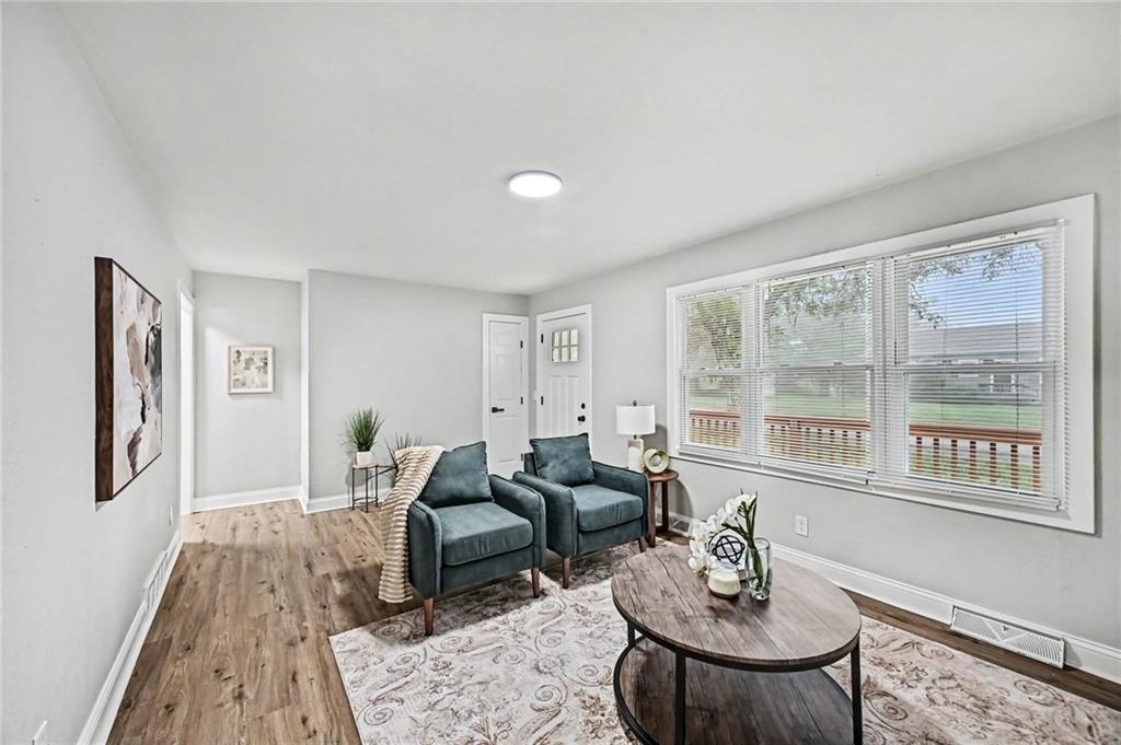 102 O E Ave, Excelsior Springs, MO 64024