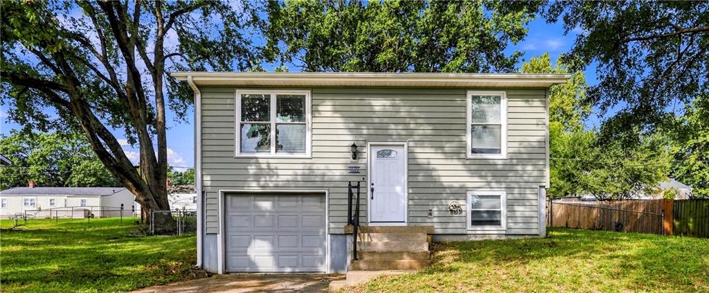 1622 N Emery St, Independence, MO 64050