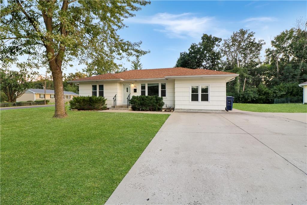 501 Salem Ave, Knob Noster, MO 65301