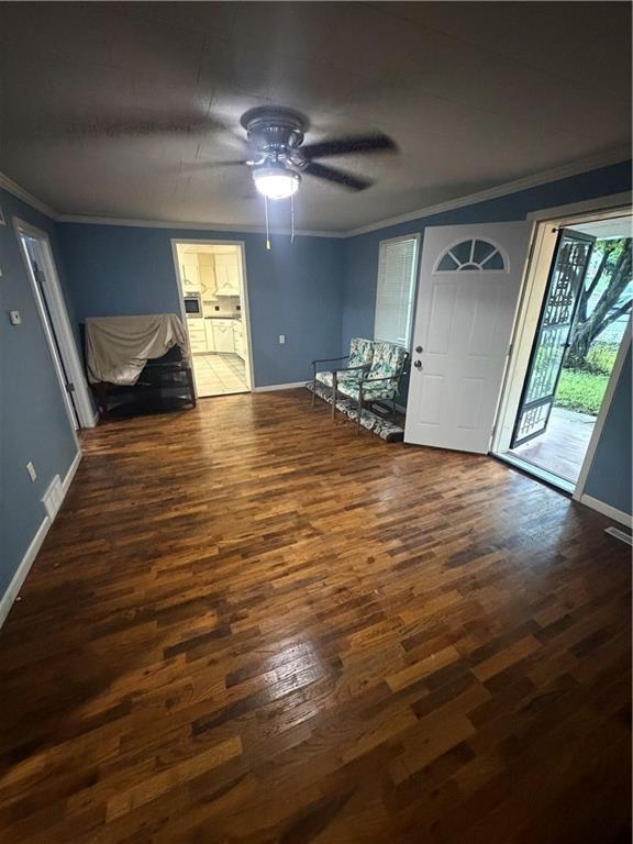 1516 E Highland Ave, St Joseph, MO 64505