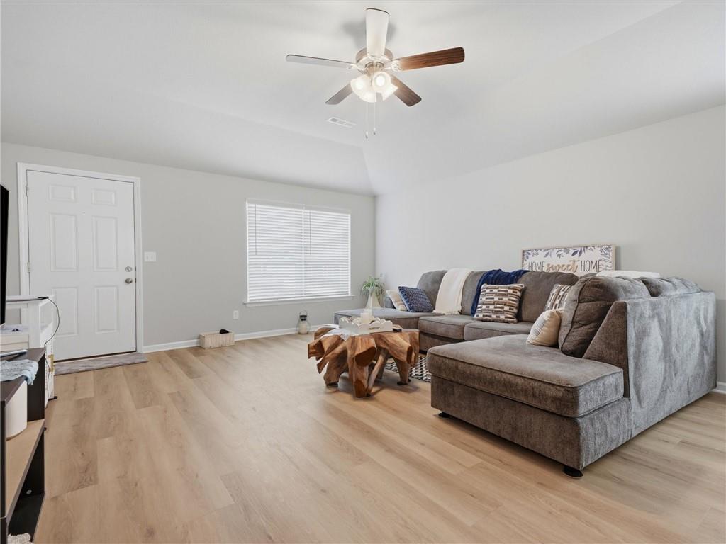 7920 SE 5th Ter, Blue Springs, MO 64014