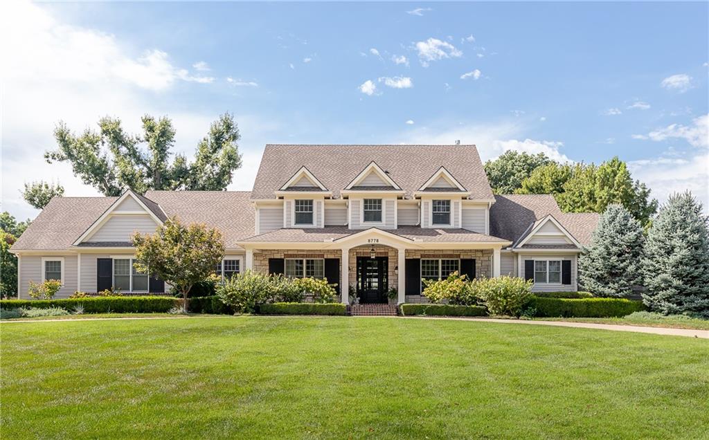 8778 Alhambra St, Prairie Village, KS 66207