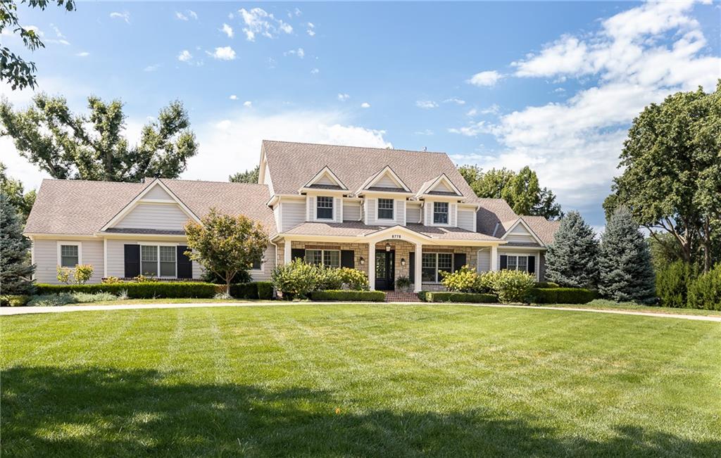 8778 Alhambra St, Prairie Village, KS 66207