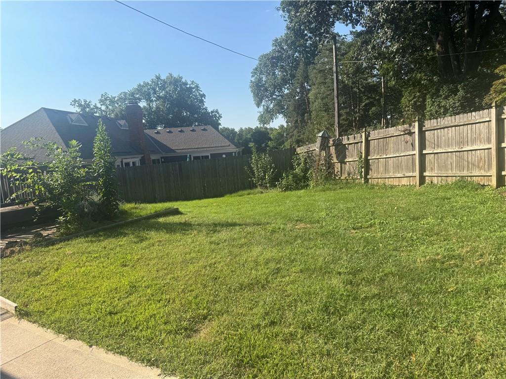 6801 W 101st Ter, Overland Park, KS 66212