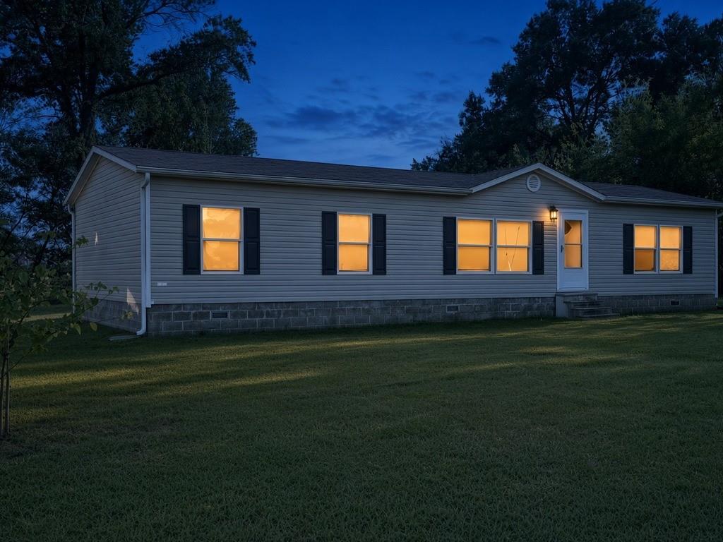 553 7th Rd, Lamar, MO 64759