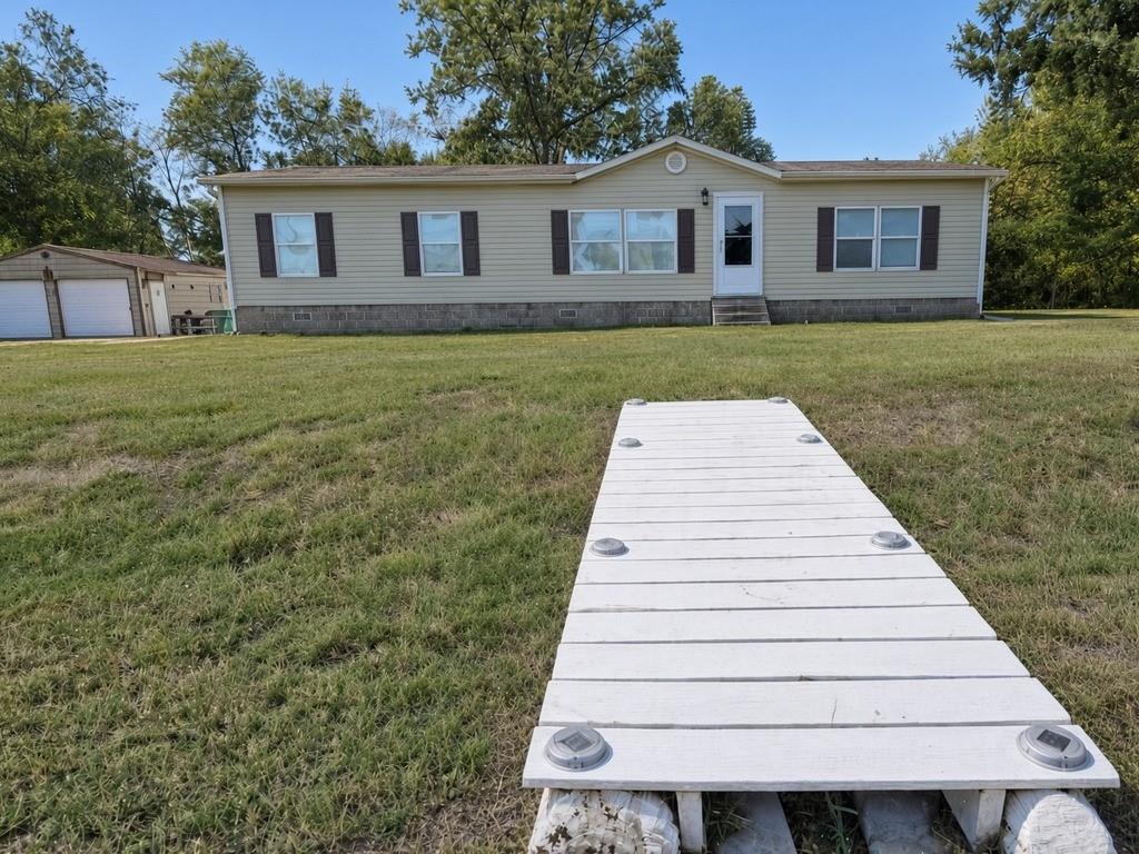 553 7th Rd, Lamar, MO 64759