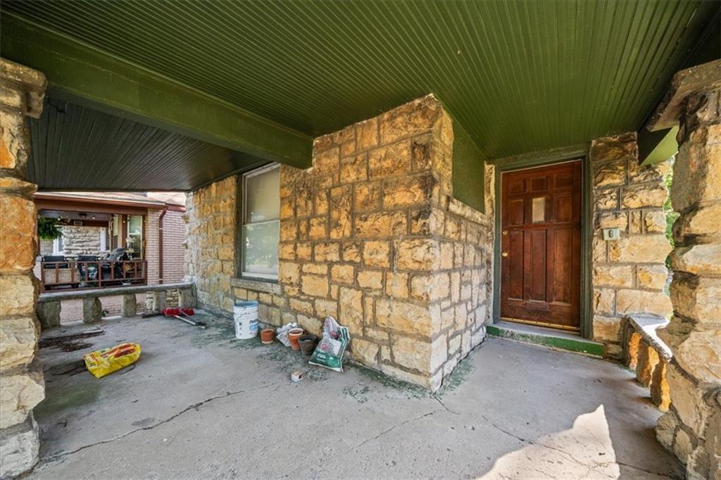 2811 Brooklyn Ave, Kansas City, MO 64109