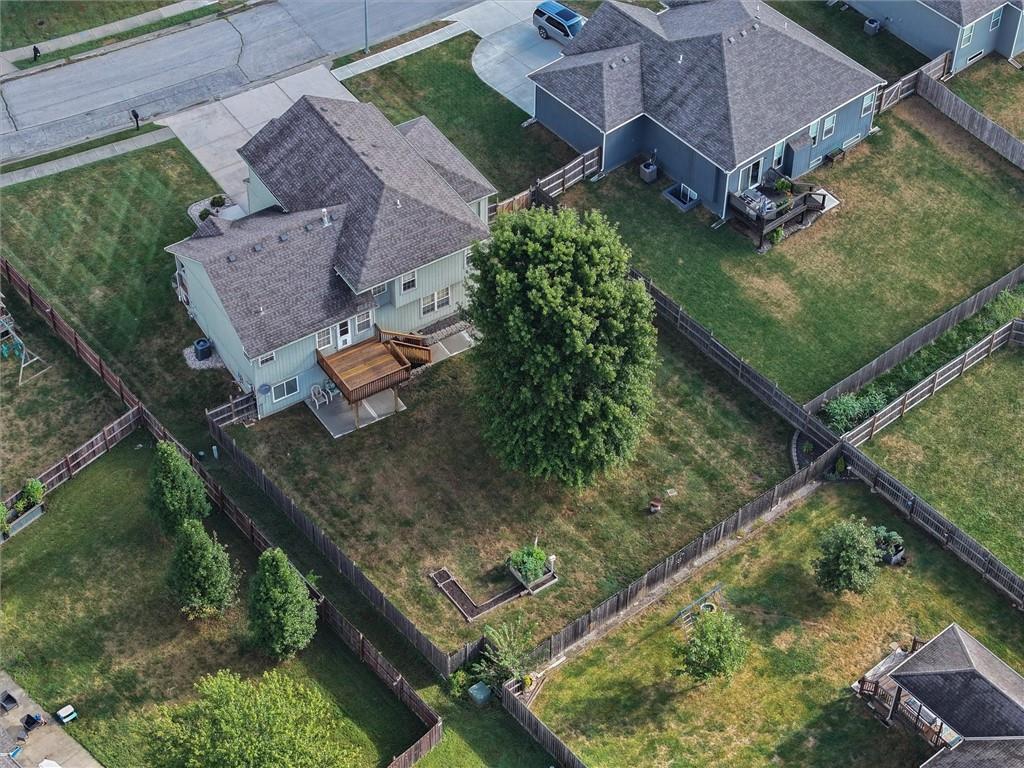 1804 Winchester Dr, Pleasant Hill, MO 64080