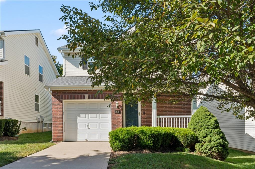 1818 NW 82nd St, Kansas City, MO 64151
