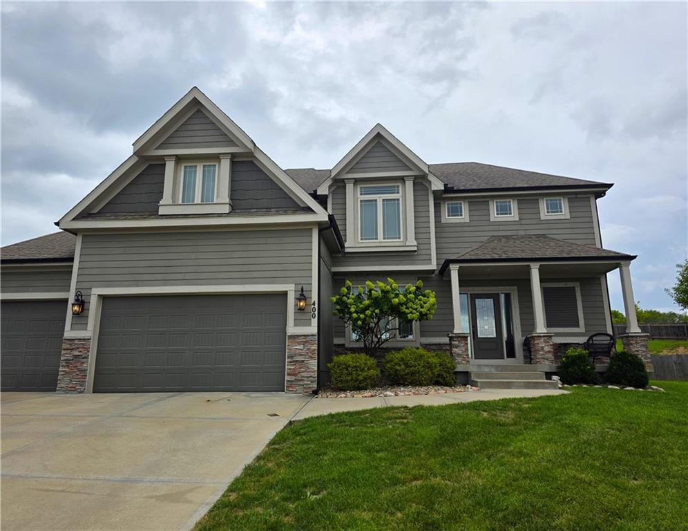 400 Yolanda Cir, Kearney, MO 64060