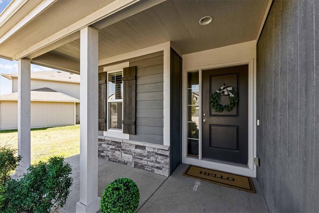 25137 W 147th Ct, Olathe, KS 66061