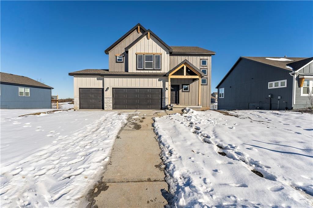 18328 W 166th St, Olathe, KS 66062