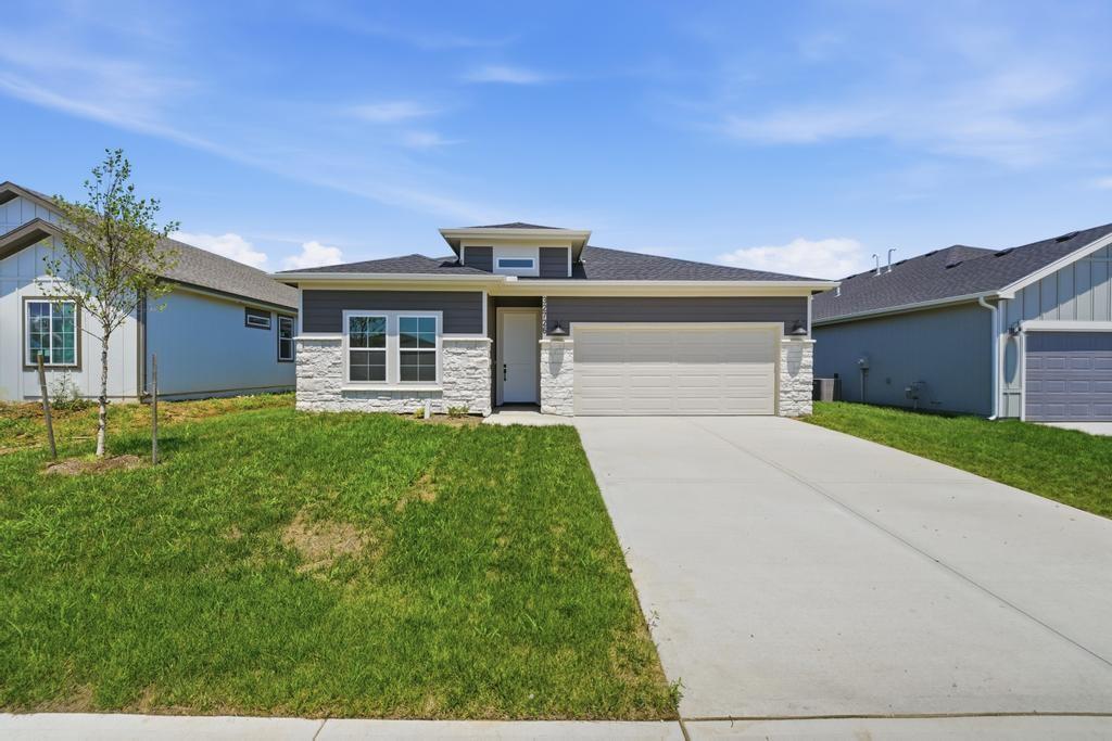 17557 Spivey St, Gardner, KS 66030