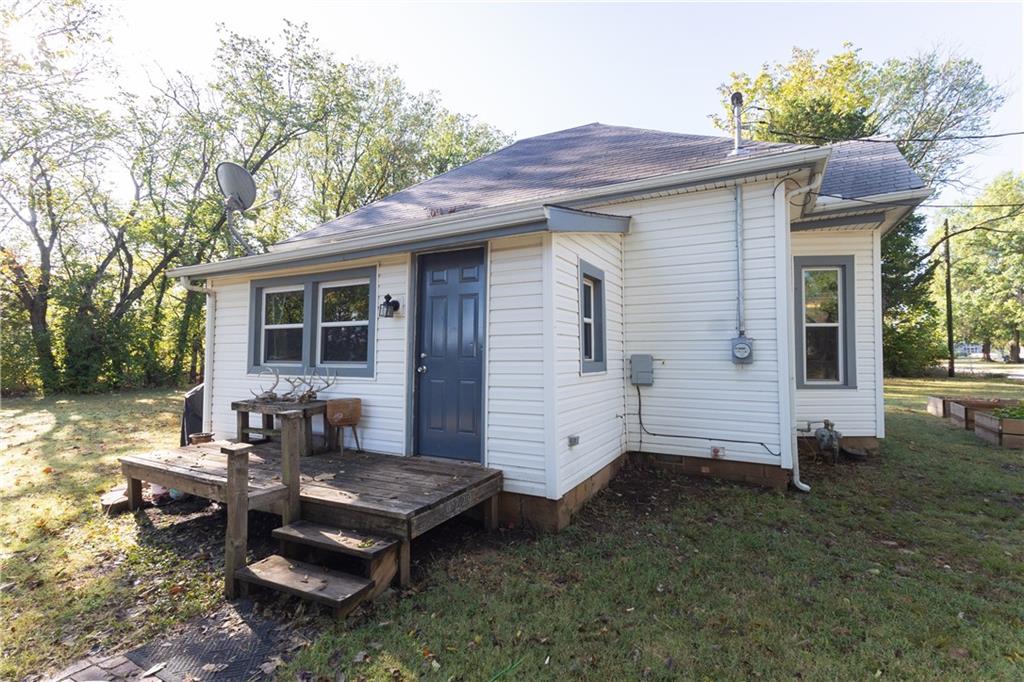 729 N Neosho St, Cherryvale, KS 67335