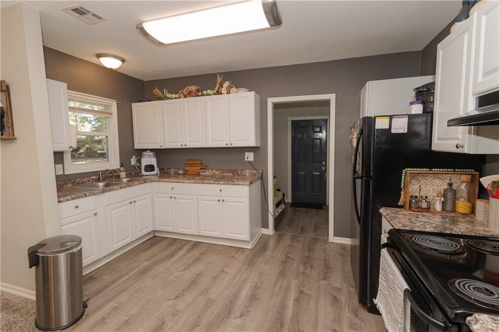 729 N Neosho St, Cherryvale, KS 67335