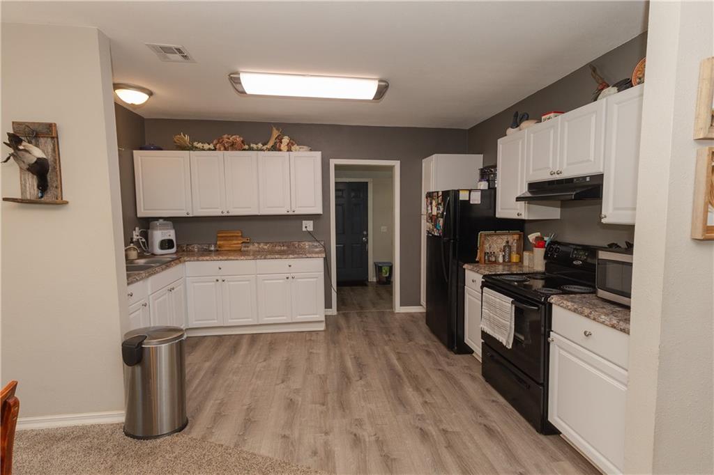 729 N Neosho St, Cherryvale, KS 67335
