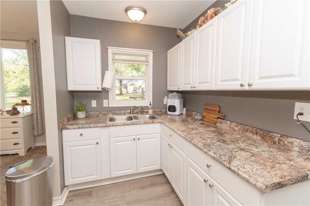 729 N Neosho St, Cherryvale, KS 67335