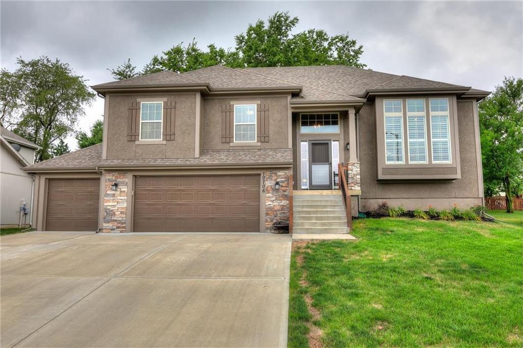 10706 N Tracy Ave, Kansas City, MO 64155