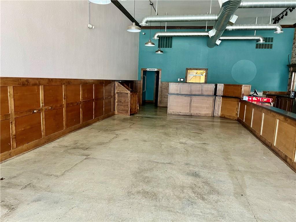 209 S 2nd St, Odessa, MO 64076