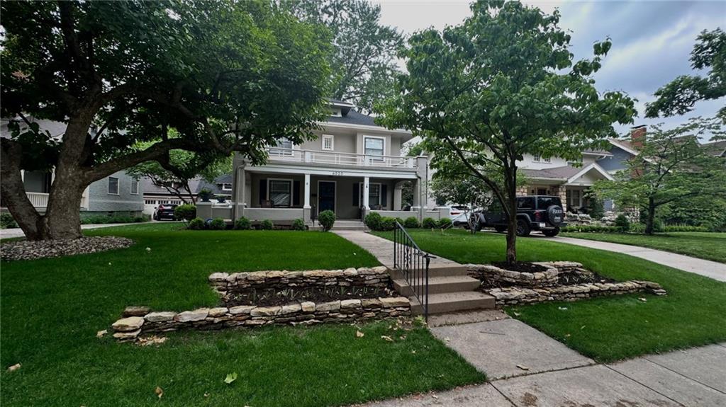 6020 Mcgee St, Kansas City, MO 64113