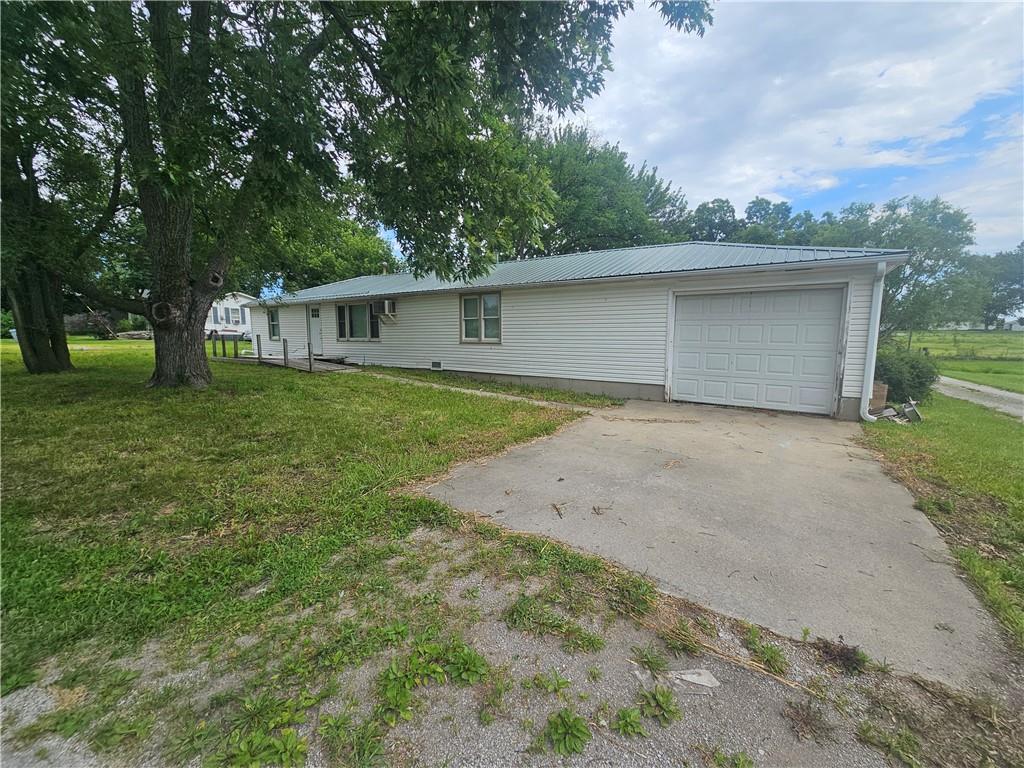 501 S Dudley St, Hamilton, MO 64644