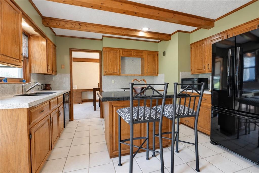 4808 NE Pebble Beach St, Lee's Summit, MO 64064