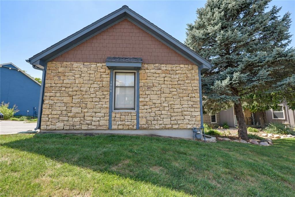 4808 NE Pebble Beach St, Lee's Summit, MO 64064