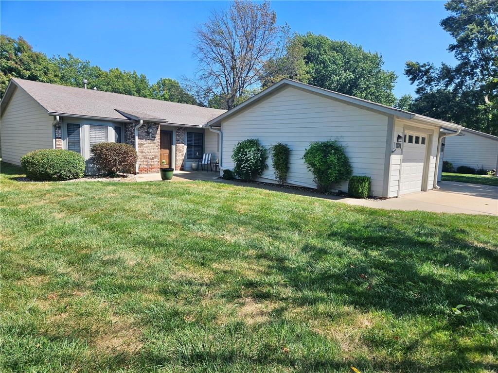 1328 W Jenkins Blvd, Raymore, MO 64083