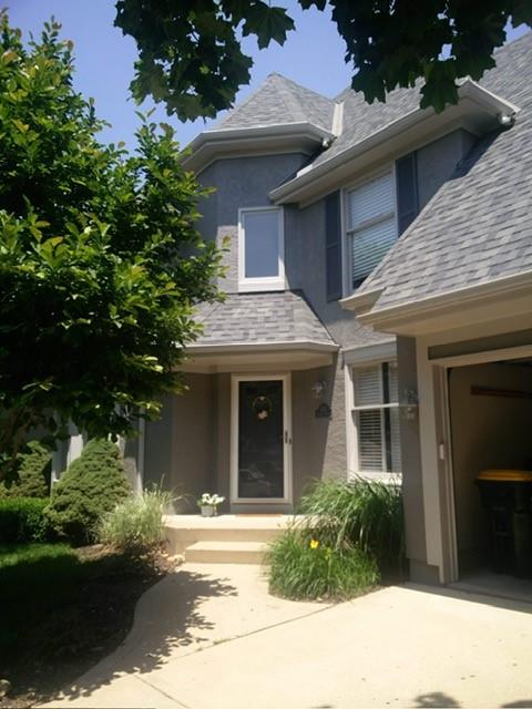 6355 Walker St, Shawnee, KS 66218