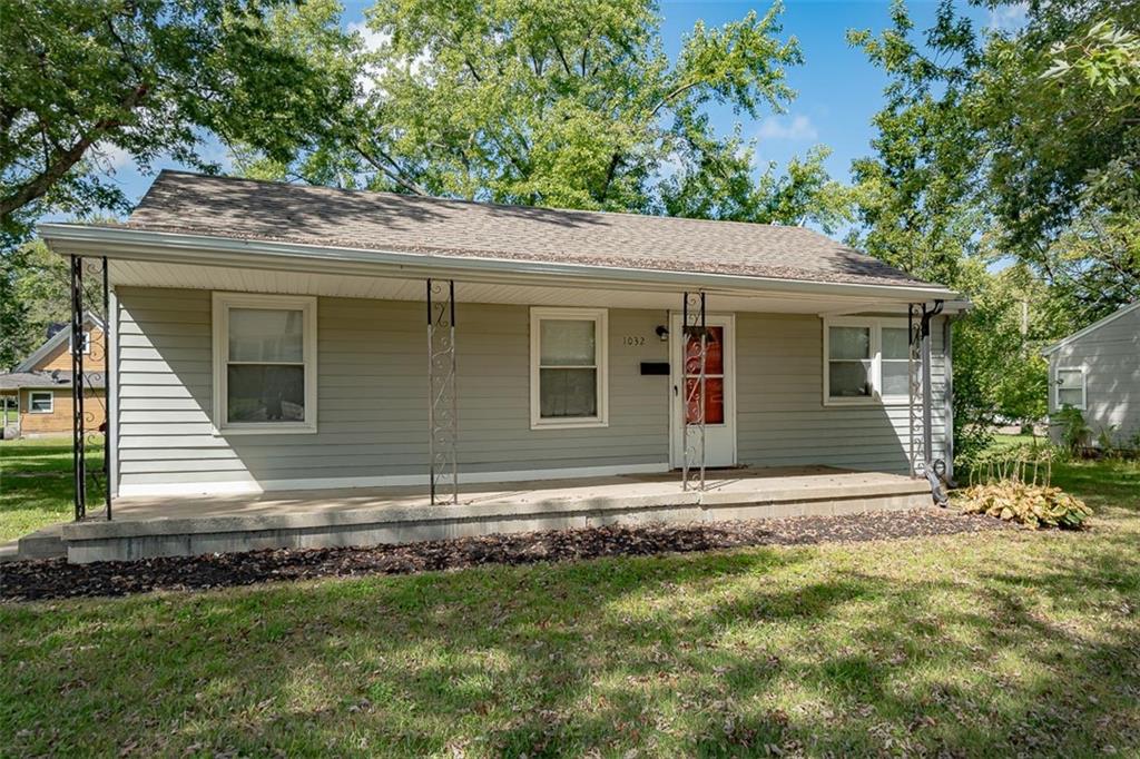 1032 N Sycamore St, Ottawa, KS 66067
